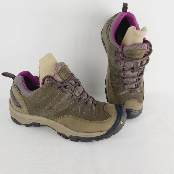 KEEN hiking walking shoes size 7.5" - Picture 1 of 14